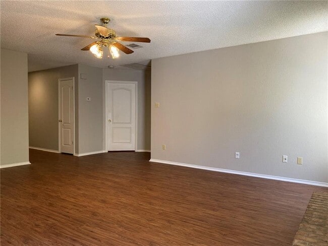 Photo - 1707 Timberwood Dr