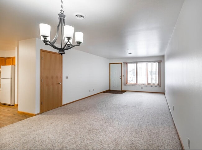 Photo - 1700 Country Dr