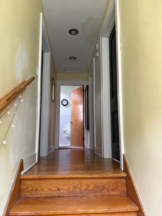 Photo - 1524 Silver Creek Ave SE