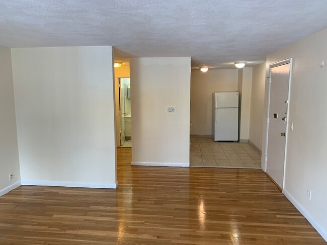 Building Photo - 88 Gardner St Unit 12