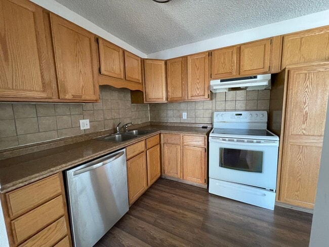 Photo - Fully Updated Gunbarrel Condo 2 Bedroom & 2 Bath