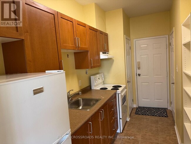 Photo - 2707 Bur Oak Ave