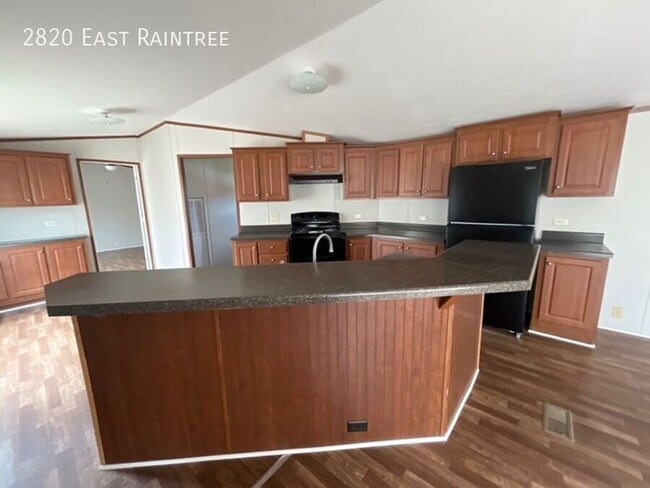 Building Photo - 2820 East Raintree-