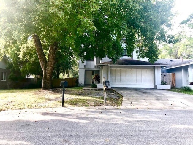 Photo - MOVE IN MARCH! 2 Story-Spacious 3 beds 2.5 bath townhouse with attached 2 car garage!!