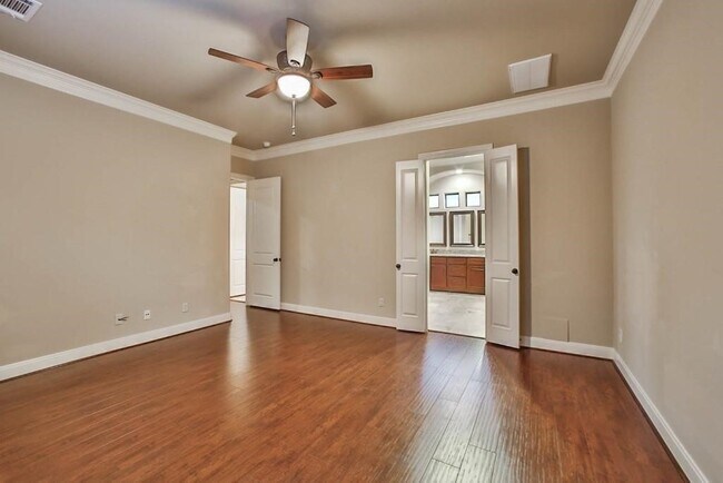 Building Photo - 11005 Upland River Dr Rental