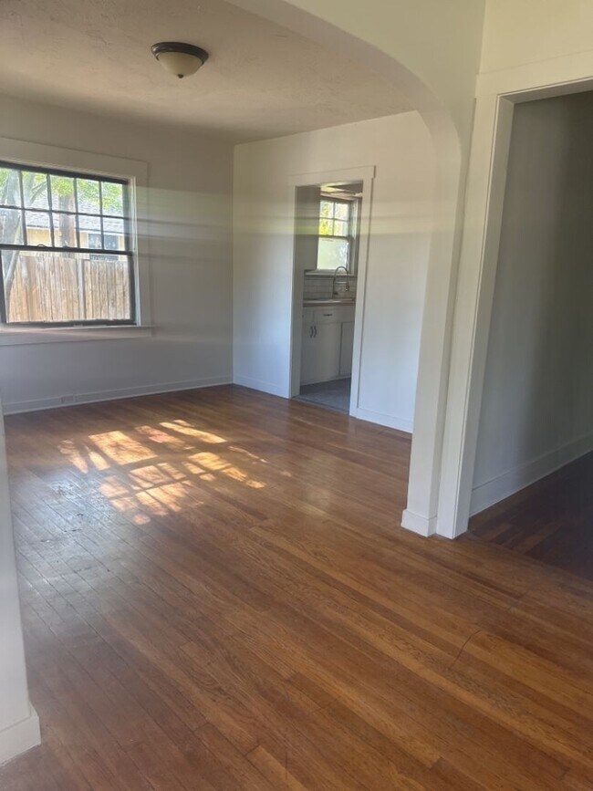 2 bedroom, 1 bath in Medford! Rental House Rental in Medford, OR