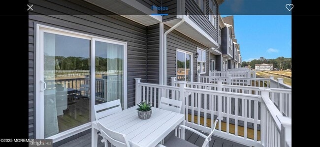 Photo - 10 Baybreeze Dr