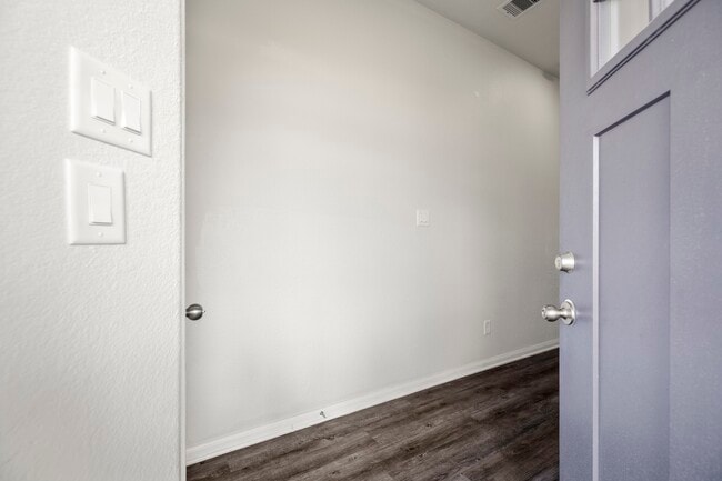 Photo - 25207 Pomegranate Pl