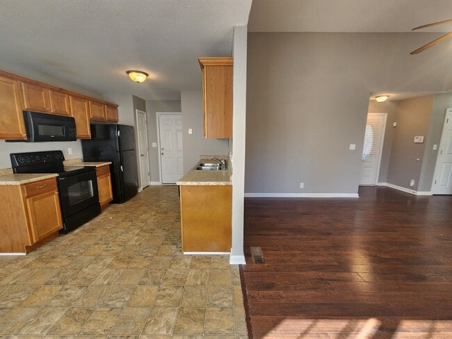 Photo - $1850 - 3 Bedroom 2.5 Bath + Bonus Room
