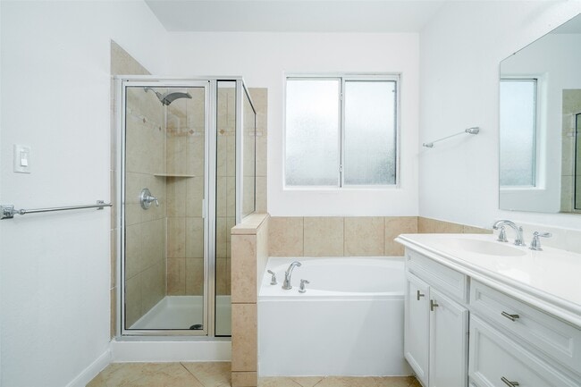 Photo - 17607 Sulphur Strm Ct