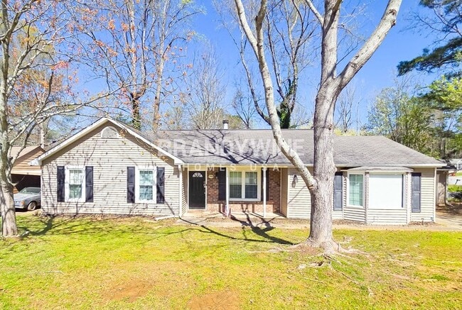 Building Photo - 702 Dunaire Way