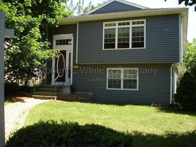 Photo - 114 Queen St