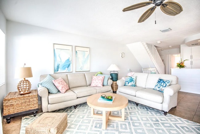 Sofá completo y conjunto de dos plazas-- - 96 Ave C