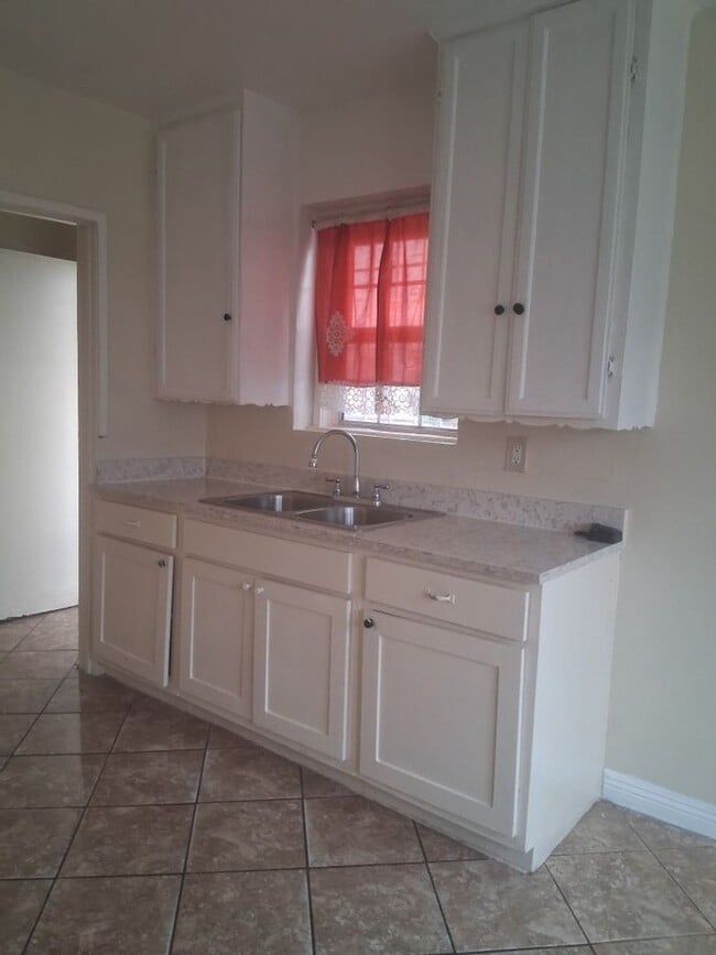 Photo - 95th Street, Los Angeles CA 90044 Unit 553