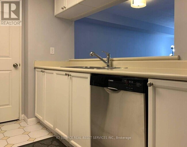 Photo - 101 Subway Crescent Unité 1609