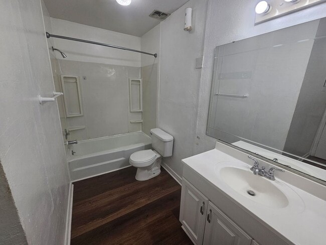 Photo - 226 Georgetown Dr