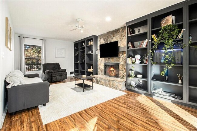 Photo - 8212 Lullwater Ct