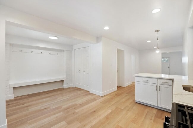 Photo - 200 N Main St Unit 1