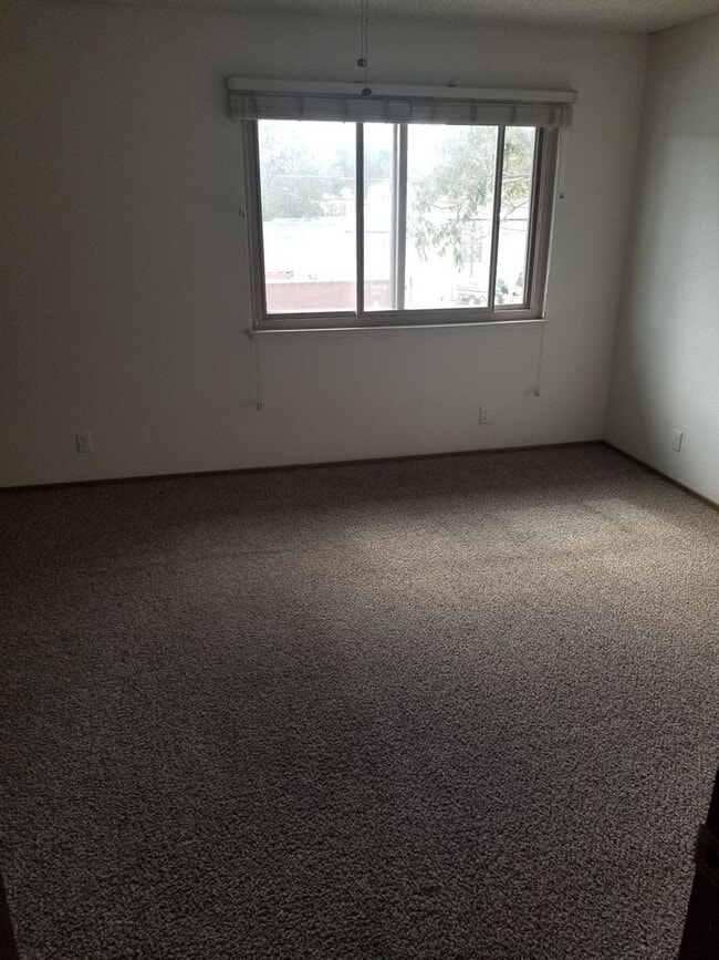 Photo - 315-320 19TH ST Unit 19TH ST 317