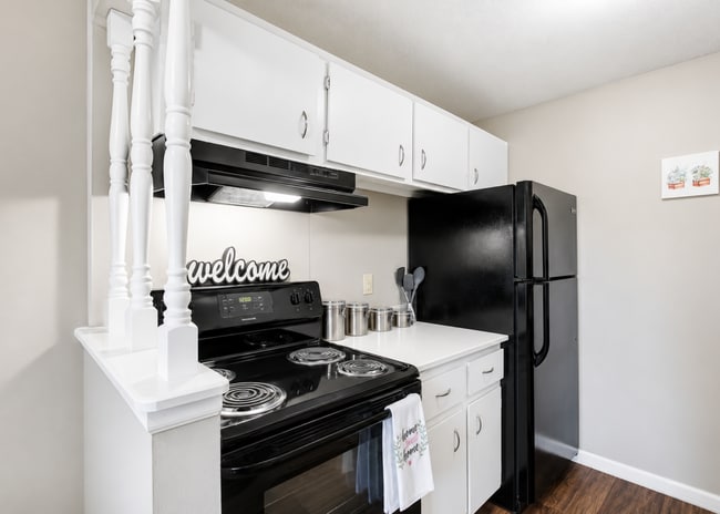 Lenexa Crossing Apartments