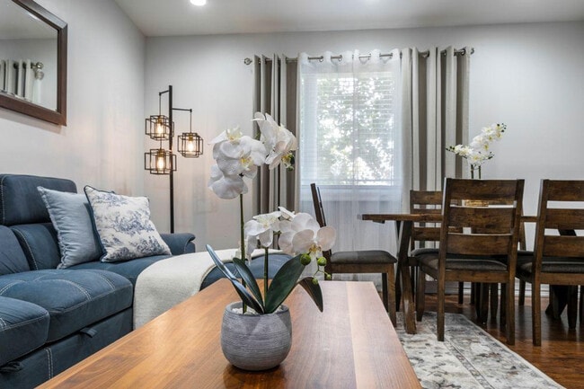 Photo - 1721 Robert C. Blakes Sr. Dr Unidad ID1269261P