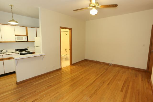 Photo - 640 W Barry Ave Unidad 302