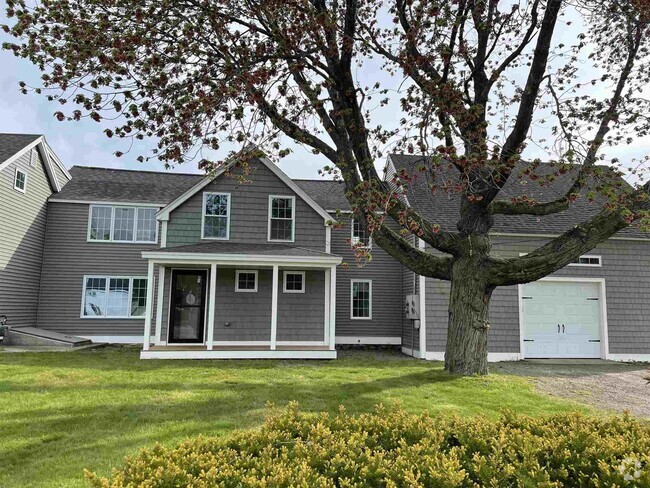 Building Photo - 426 Winnacunnet Rd Unit 8 Rental