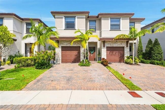 Building Photo - 25540 SW 108th Ave