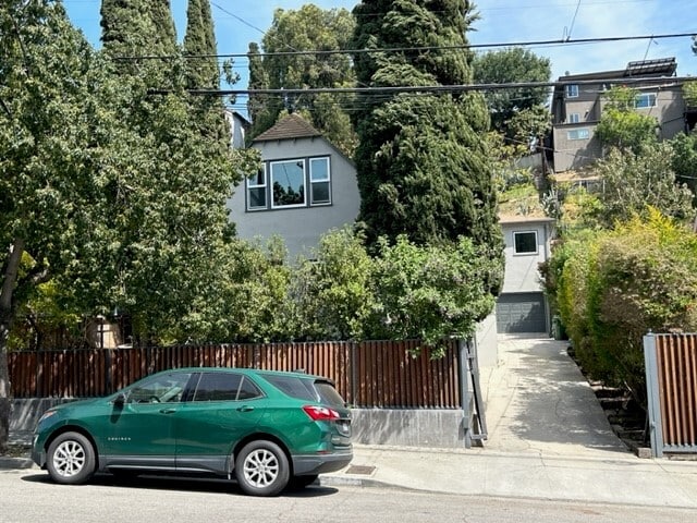 Building Photo - 2154 Echo Park Ave Unit 2154.5