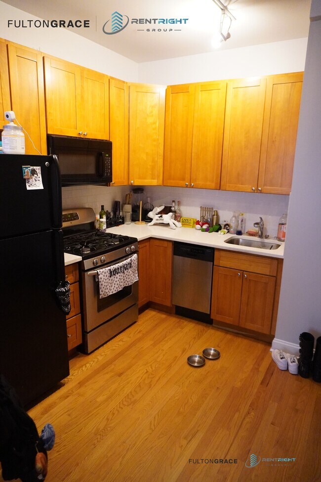 Photo - 1846 W 18th St Unidad 2R