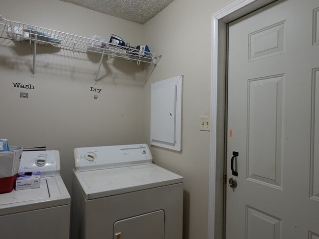 Photo - 45097 Greenbrier Rd