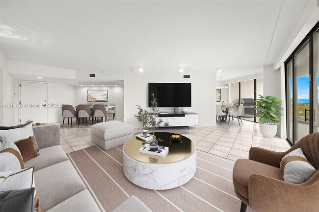 Photo - 19707 Turnberry Way Unit 14G