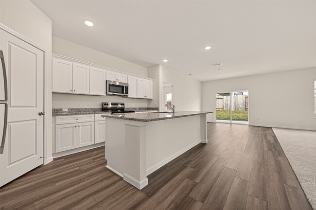 Building Photo - 31334 Gayle Prairie Oaks St