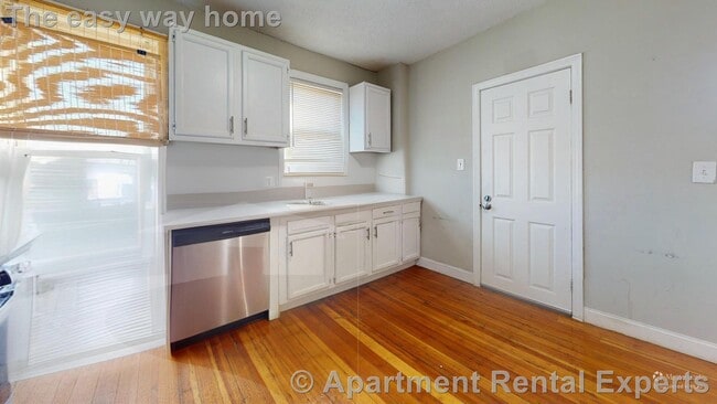 Building Photo - 280 McGrath Hwy Unit #3