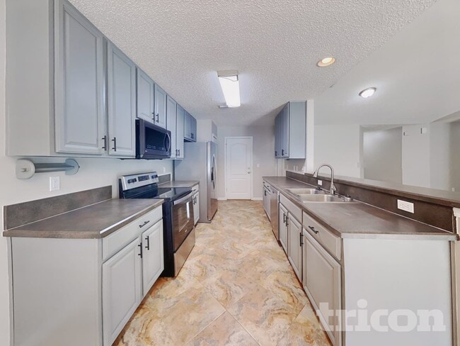 Photo - 6669 Southern Oaks Dr