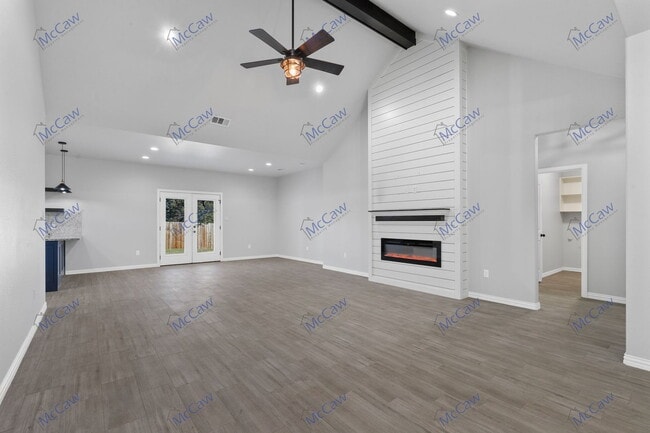 Photo - 2524 Creek Dr