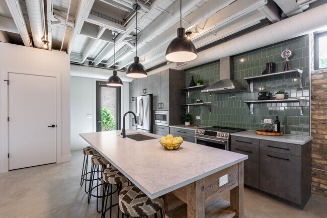 Photo - 2228 N Kedzie Blvd