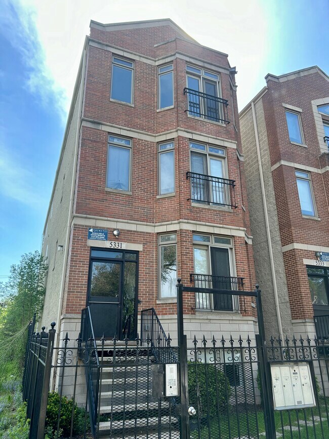 Photo - 5333 S Calumet Ave Apartments Unit 1
