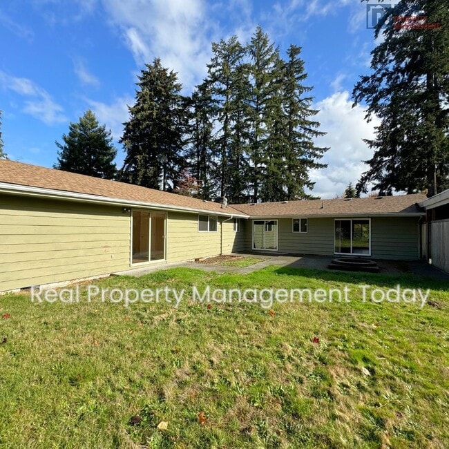 Photo - Spacious 5 Bedroom! Move In Ready!