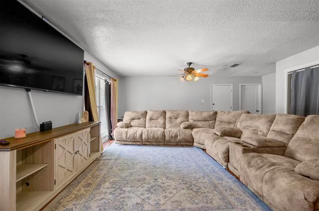 Photo - 105 Allen Ave