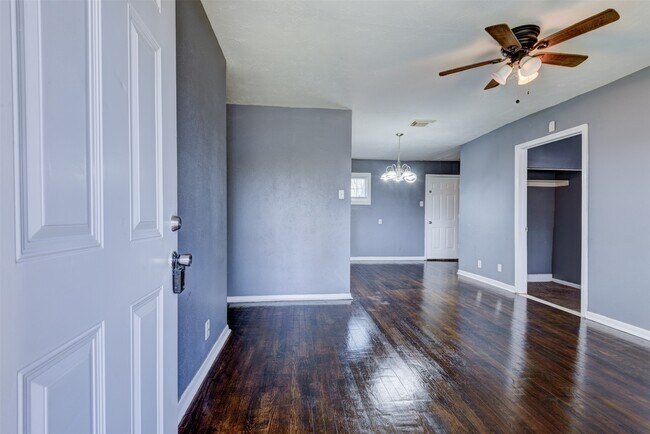 Photo - 9506 Sierra Dr