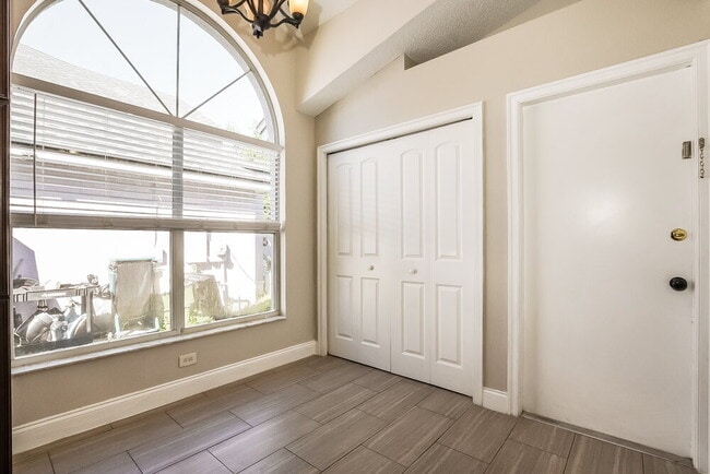 Photo - 2714 Cahill Way Casa