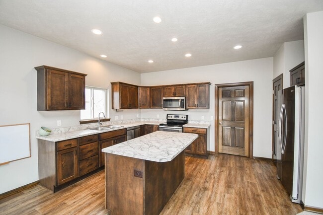 Photo - 7301 E Corinth St