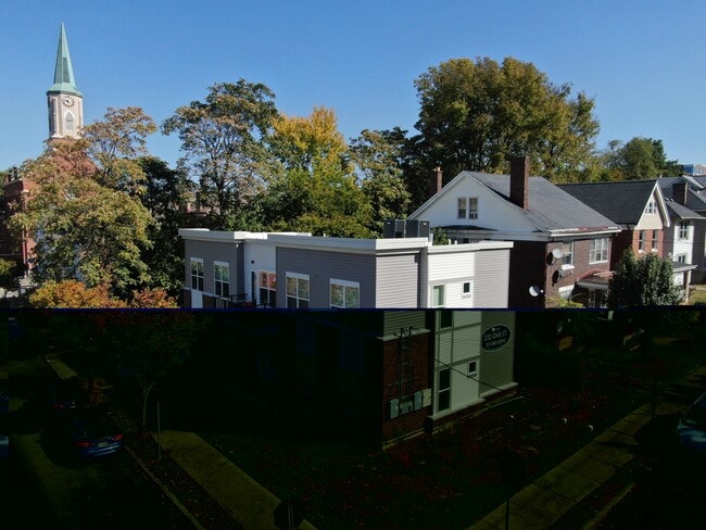232 Oak St