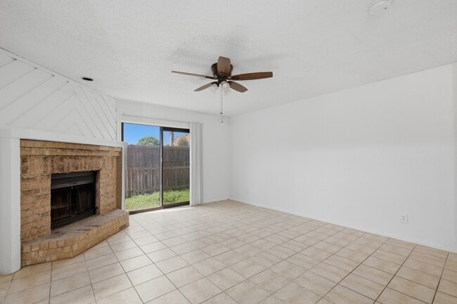 Photo - 14800 Enterprise Dr