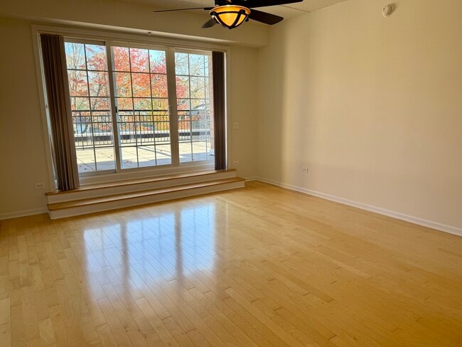 Photo - 455 W Wood St Unidad 212