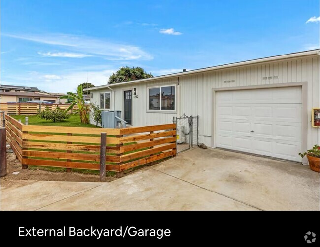 Building Photo - 2 bedrooms duplex FOR RENT in Imperial Beach. Rental