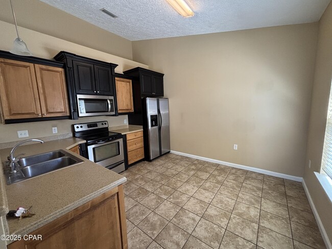 Photo - 2611 Avondale Ct