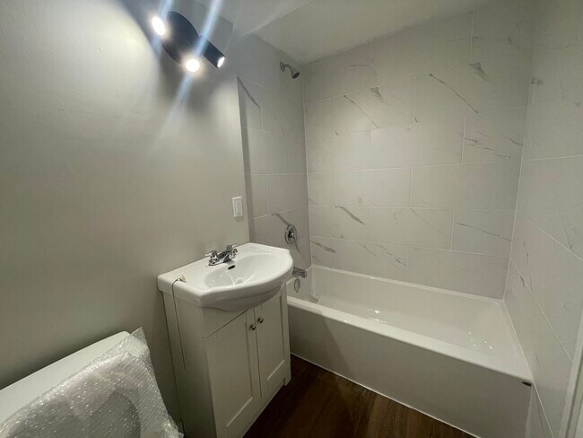 Photo - Pillette Court Apartments