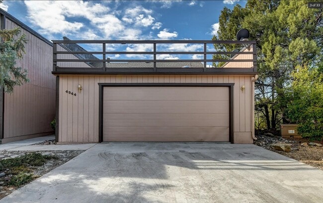 Photo - 4944 Summit Cir